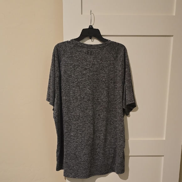 Under Armour Gray Performance Short Sleeve Tee - Picture 3 of 3